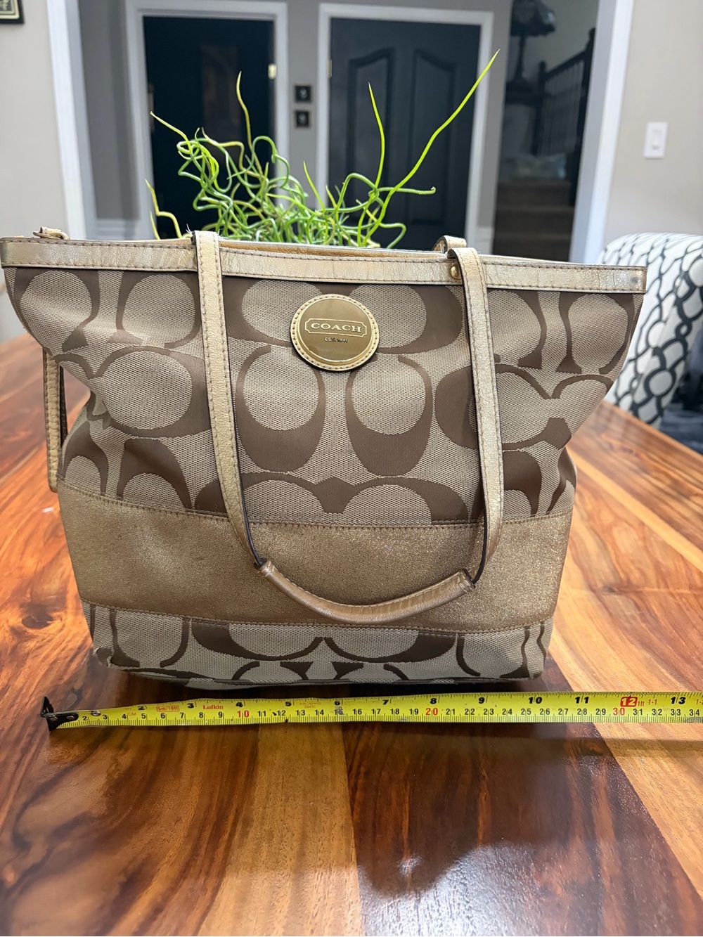 Coach Signature Canvas Tote in Brown 🤎🤎🤎